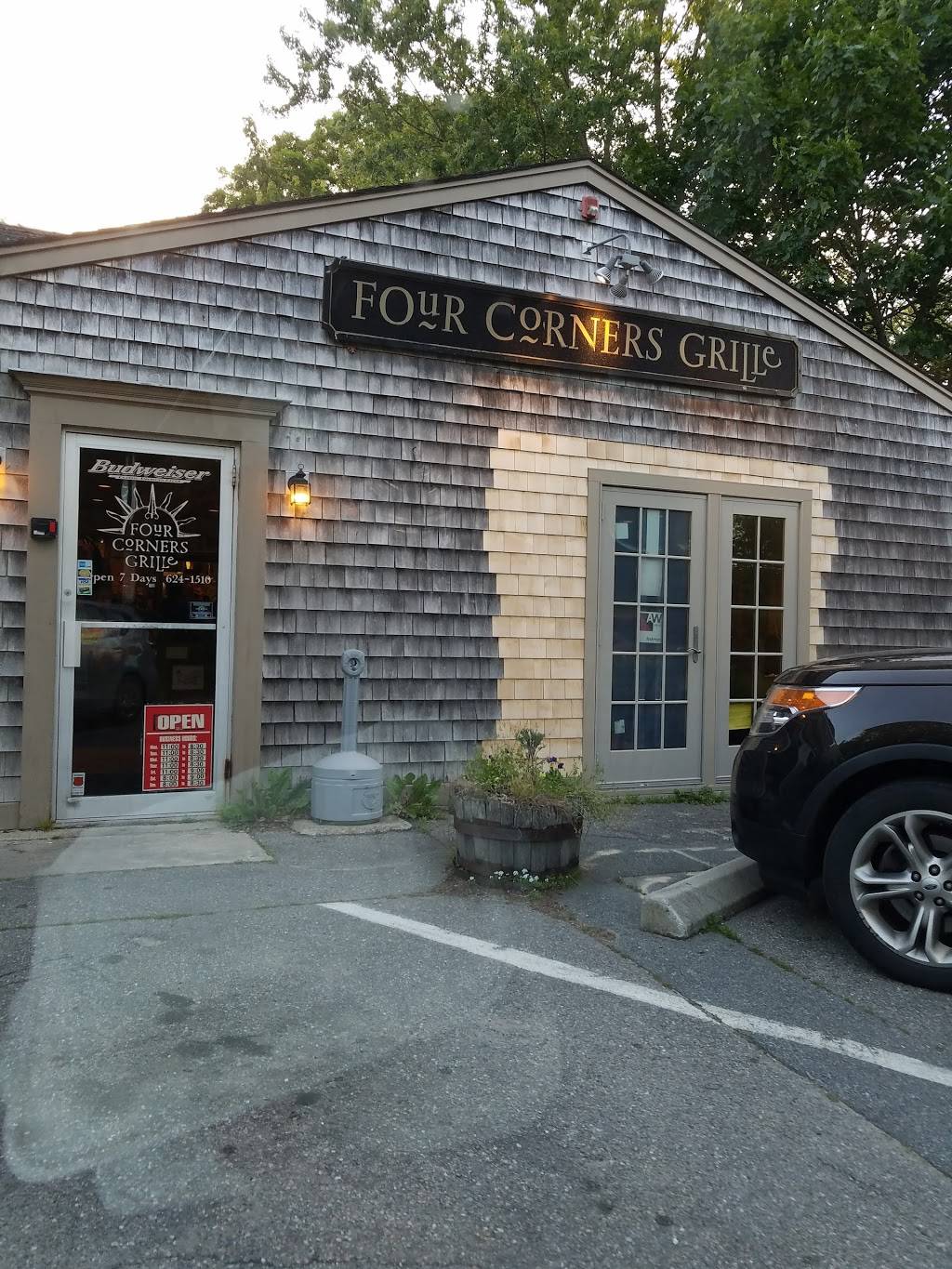 Four Corners Grille | restaurant | 3841 Main Rd, Tiverton, RI 02878, USA | 4016241510 OR +1 401-624-1510