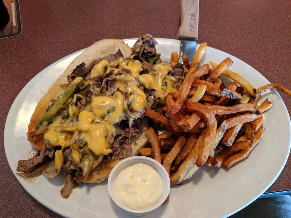 Mikes Bar & Grille | restaurant | 130 Front St, Berea, OH 44017, USA | 4402342300 OR +1 440-234-2300