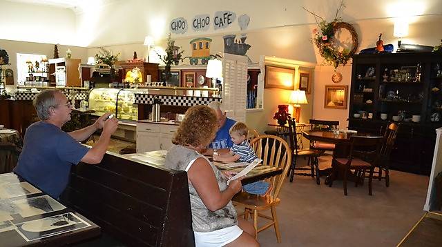 Choo Choo Cafe | restaurant | 111 S Main Ave, Erwin, TN 37650, USA | 4237430700 OR +1 423-743-0700