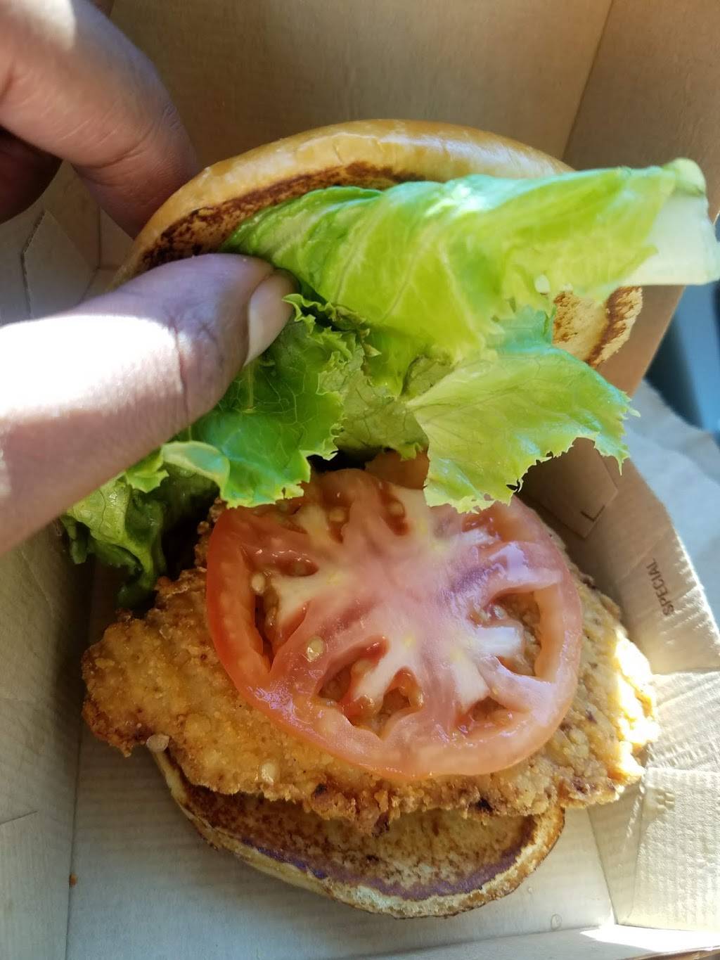 McDonalds | cafe | 740 E 47th St, Chicago, IL 60653, USA | 7739246070 OR +1 773-924-6070