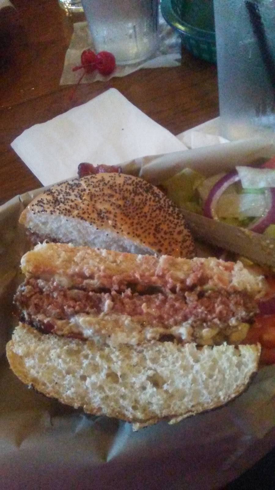 Snuffers Restaurant & Bar | restaurant | 4050 Barton Creek #100, Highland Village, TX 75077, USA | 9723179111 OR +1 972-317-9111