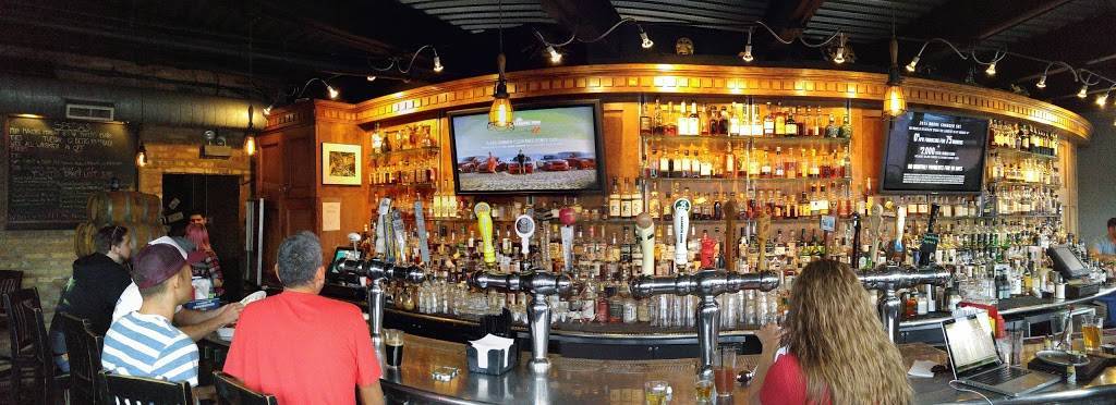 Twisted Spoke | restaurant | 501 N Ogden Ave, Chicago, IL 60642, USA | 3126661500 OR +1 312-666-1500