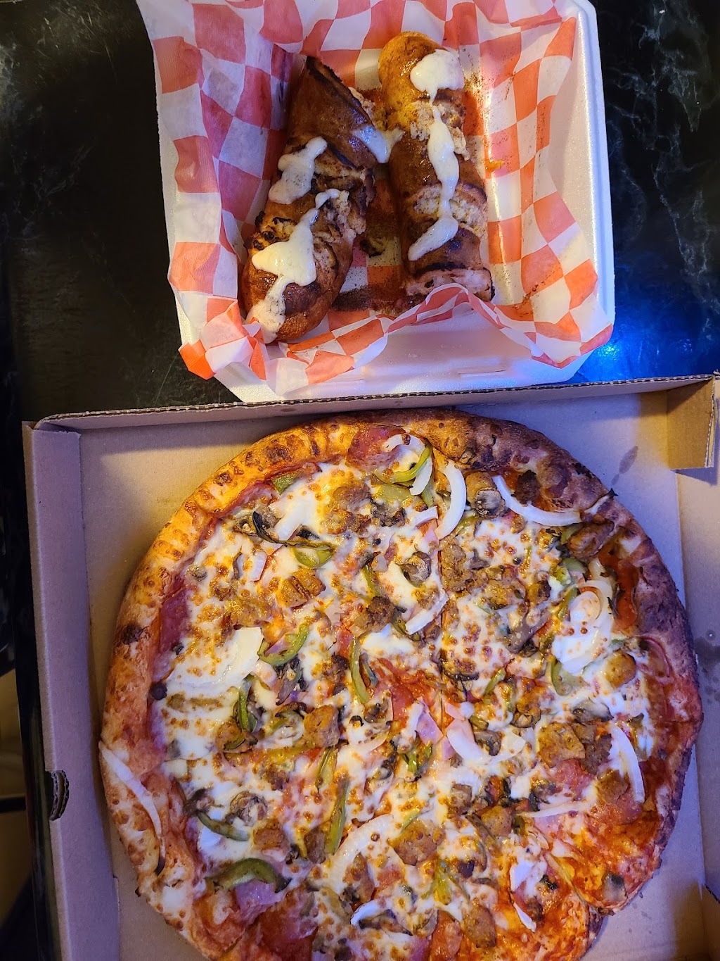 Stoners Pizza Joint Southside Jacksonville | restaurant | 3837 Southside Blvd #7, Jacksonville, FL 32216, USA | 9042328247 OR +1 904-232-8247