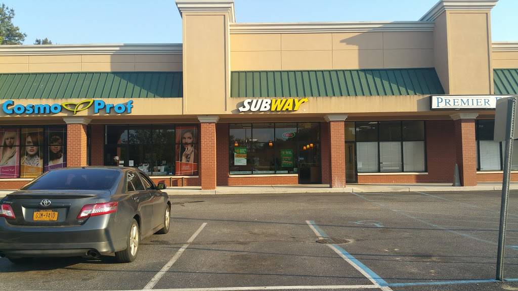 Subway Restaurants | restaurant | 2920 NY-112 #2, Medford, NY 11763, USA | 6316175982 OR +1 631-617-5982