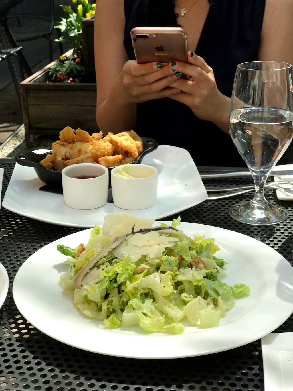 Harvest Wine Bar & Restaurant | restaurant | 1104 Chapel St, New Haven, CT 06510, USA | 2037772500 OR +1 203-777-2500