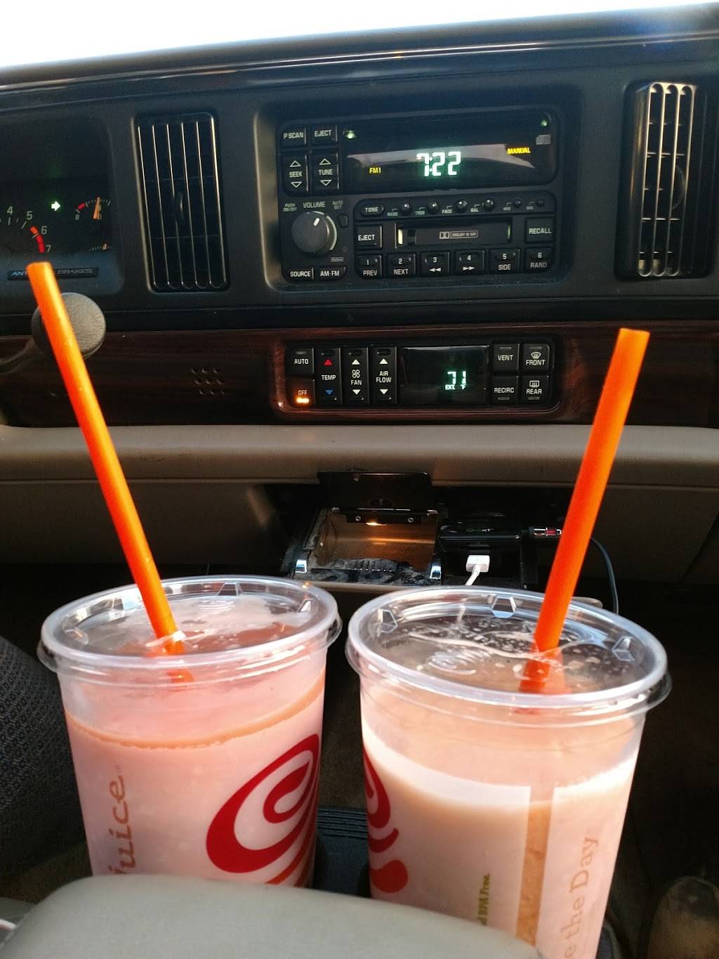 Jamba Juice | restaurant | 544 E Ogden Ave Ste 300 A, Milwaukee, WI 53202, USA | 4148007991 OR +1 414-800-7991