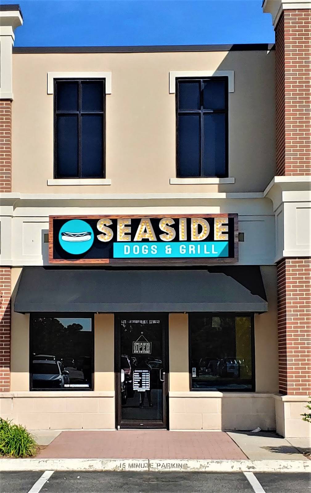 Seaside Dogs and Grill | restaurant | 2137 Upton Dr #324, Virginia Beach, VA 23454, USA | 7574536479 OR +1 757-453-6479