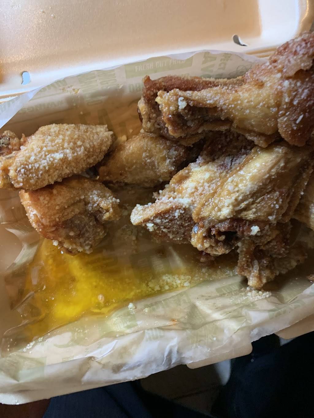 Wingstop | restaurant | 2824 Saviers Rd, Oxnard, CA 93033, USA | 8054839464 OR +1 805-483-9464