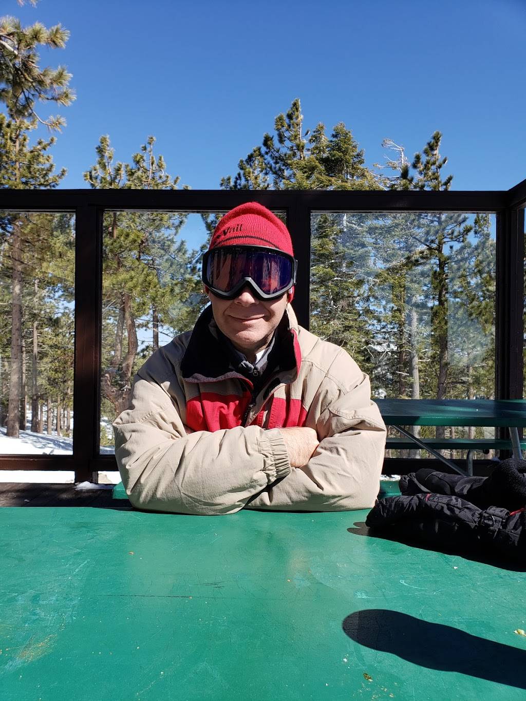 Hog on the Rocks | restaurant | 880 Summit Blvd #2110, Big Bear Lake, CA 92315, USA | 9098665766 OR +1 909-866-5766