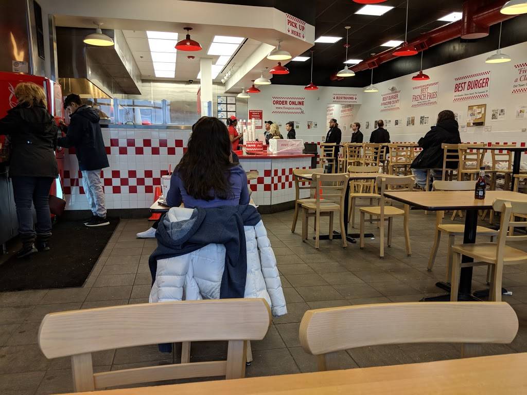 Five Guys | meal takeaway | 3975 Baldwin Rd, Auburn Hills, MI 48326, USA | 2484520055 OR +1 248-452-0055