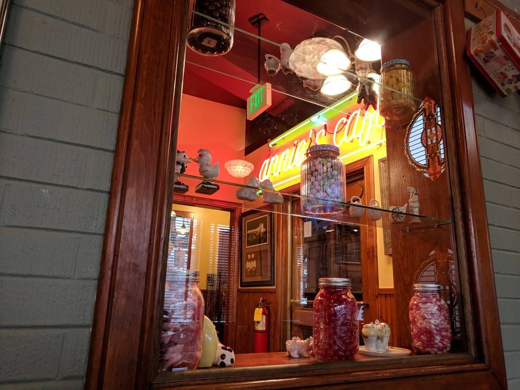 Annies Cafe and Bar | restaurant | 3100 E Colfax Ave, Denver, CO 80206, USA | 3033558197 OR +1 303-355-8197