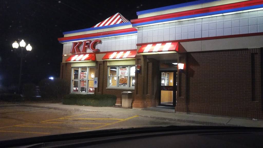 KFC | restaurant | 325 W IL-173, Antioch, IL 60002, USA | 8473950555 OR +1 847-395-0555