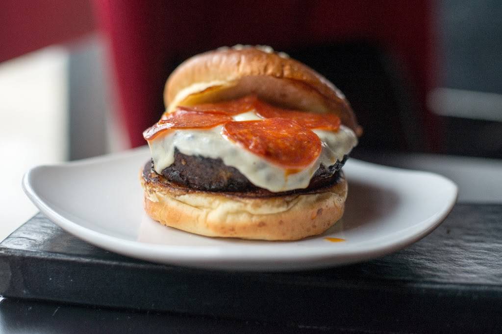 Lockdown Bar & Grill | restaurant | 1024 N Western Ave, Chicago, IL 60622, USA | 7734515625 OR +1 773-451-5625