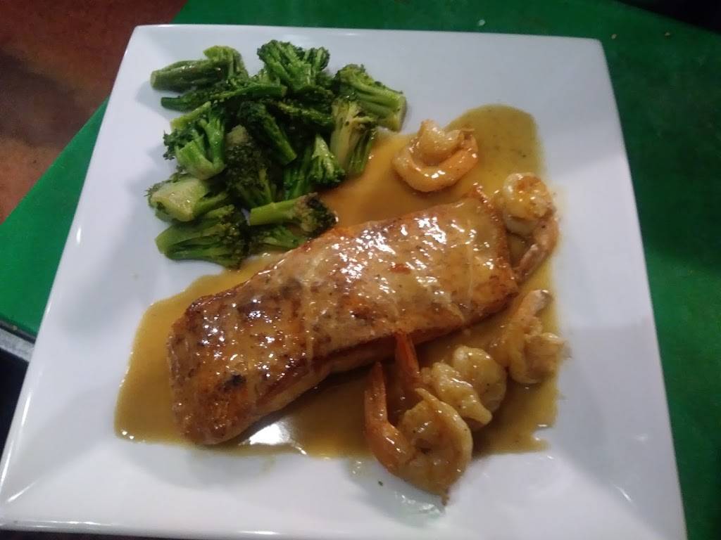 Mamas Brick Oven Pizzeria | restaurant | 2421, 586 Veterans Memorial Hwy, Hauppauge, NY 11788, USA | 6313604343 OR +1 631-360-4343