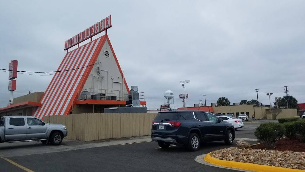 Whataburger | restaurant | 510 S 14th St, Kingsville, TX 78363, USA | 3615924356 OR +1 361-592-4356