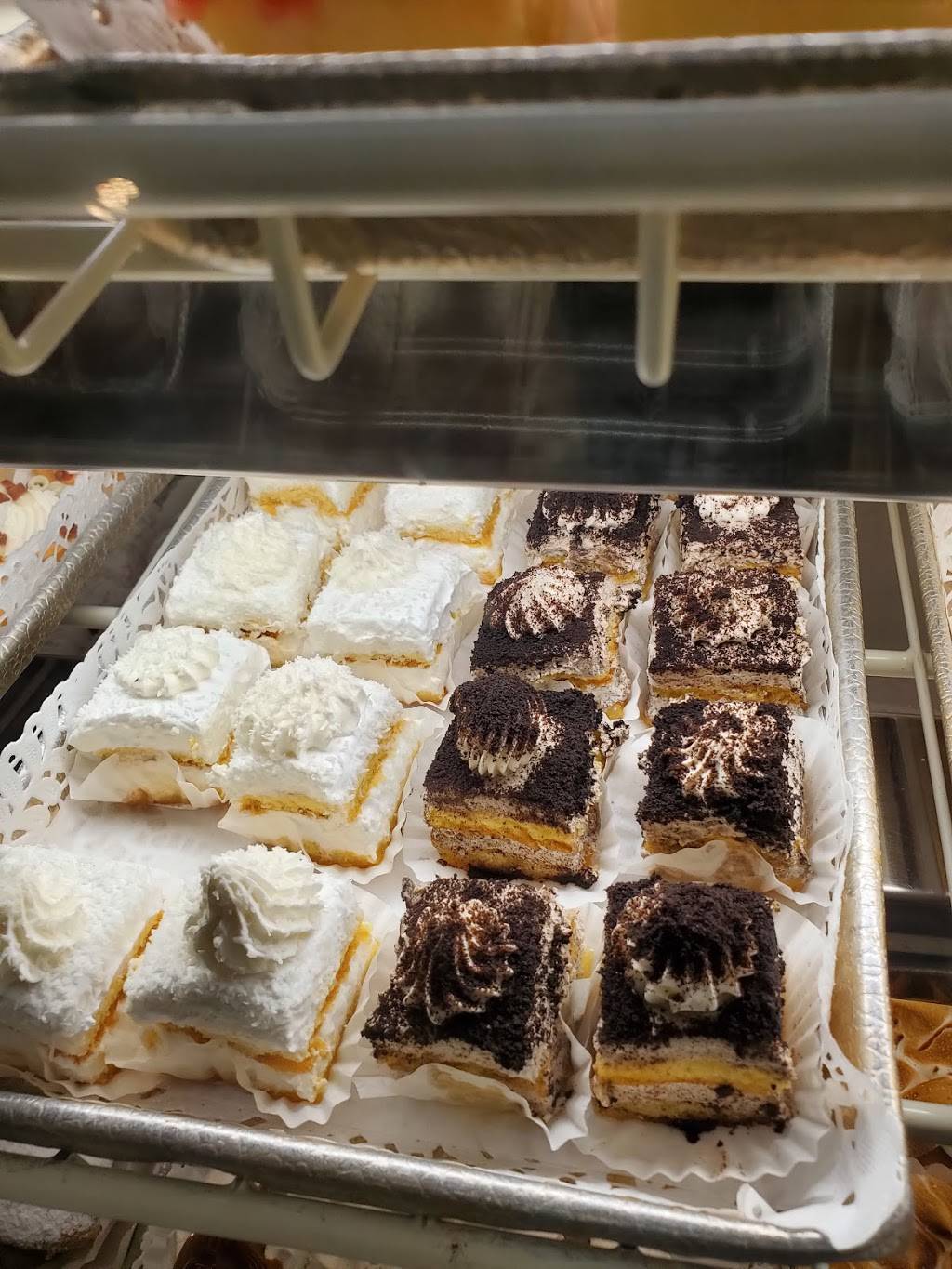 Buenos Aires Bakery & Cafe | cafe | 2208 N Flamingo Rd, Pembroke Pines, FL 33028, USA | 9544994604 OR +1 954-499-4604