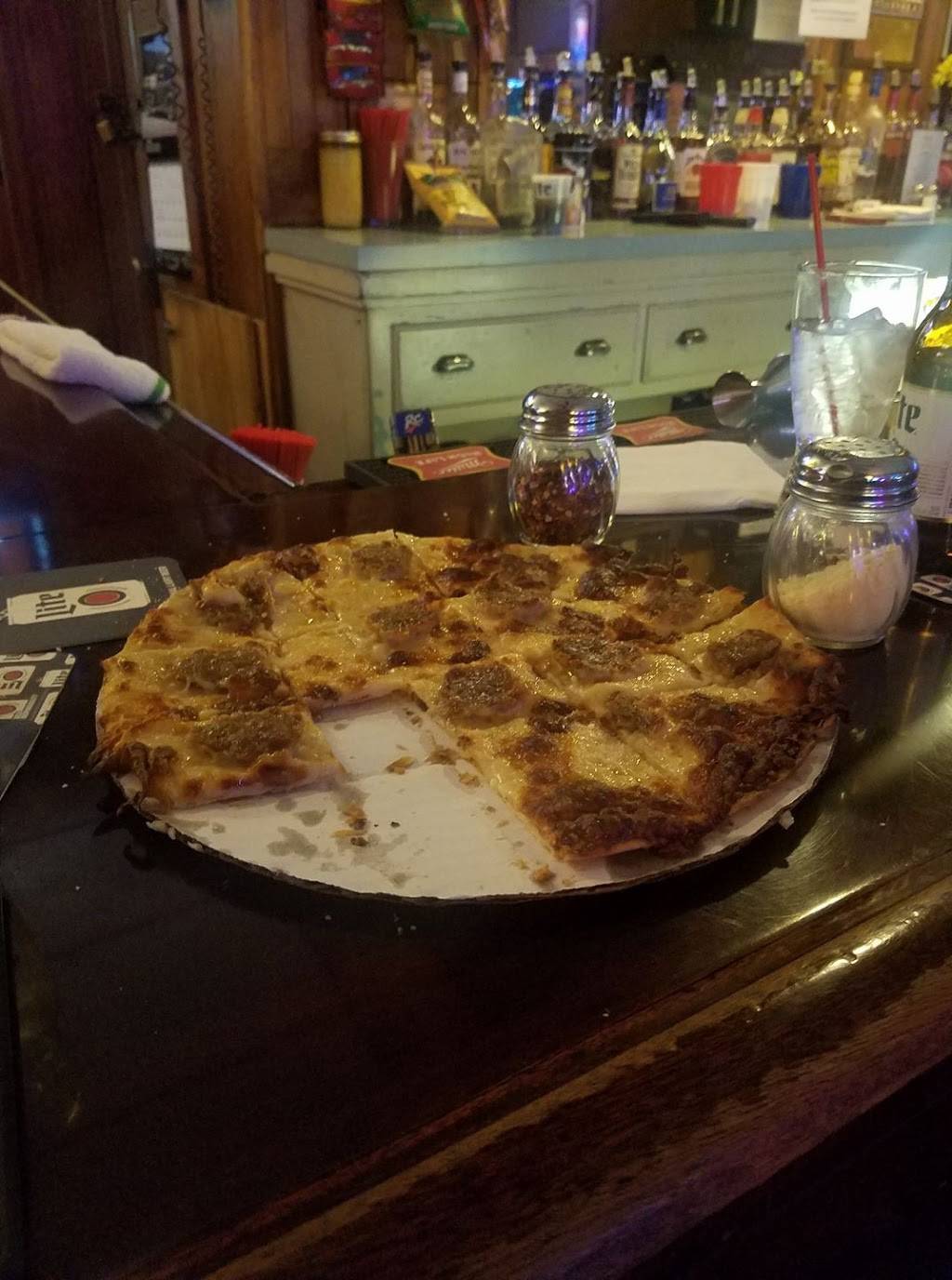 North Avenue Tap | restaurant | 637 North Ave, Waukegan, IL 60085, USA | 8476235710 OR +1 847-623-5710