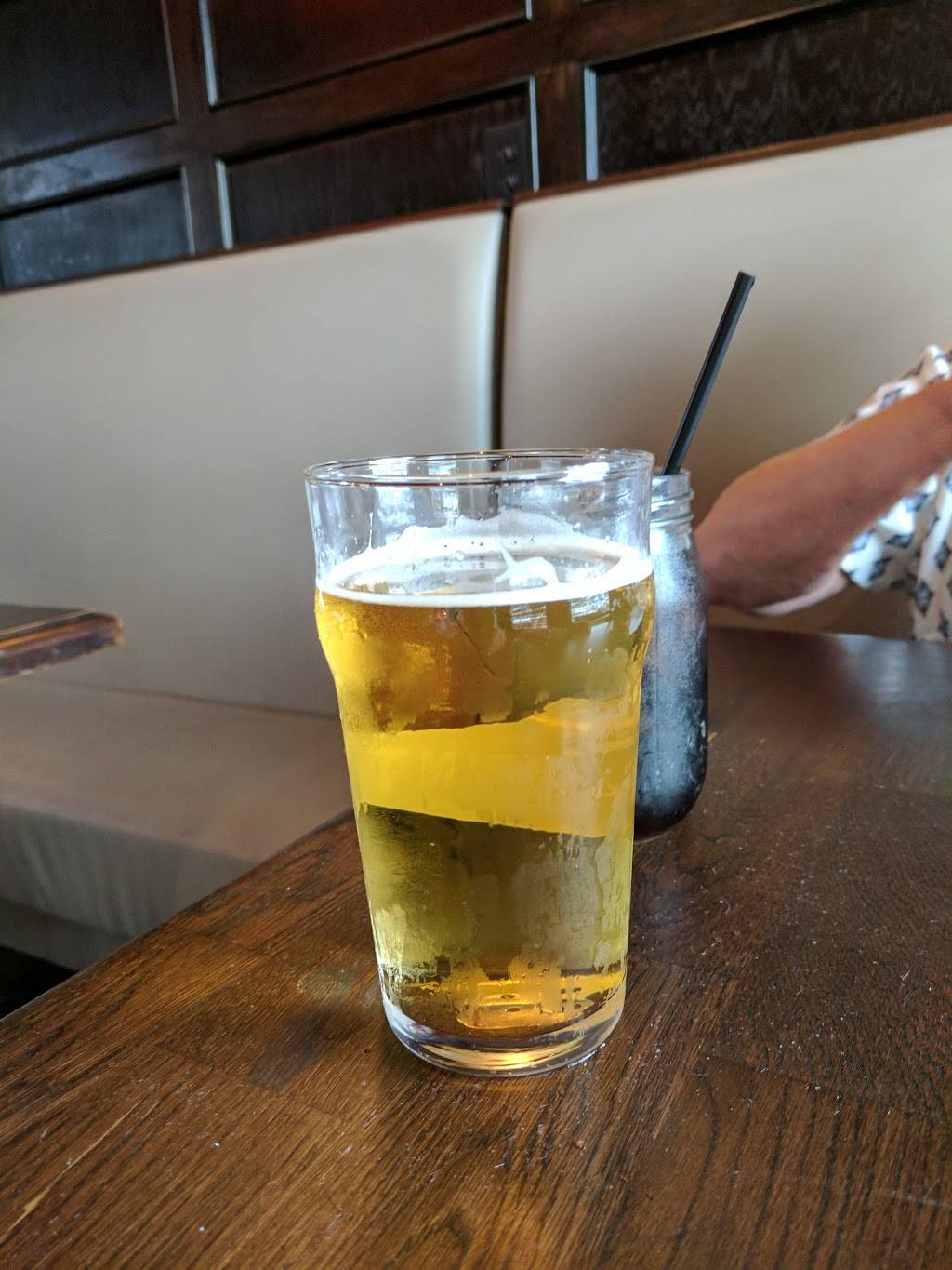 StationHouse Wine Bar & Grill | night club | 2520 Main St, Stratford, CT 06615, USA | 2033771648 OR +1 203-377-1648