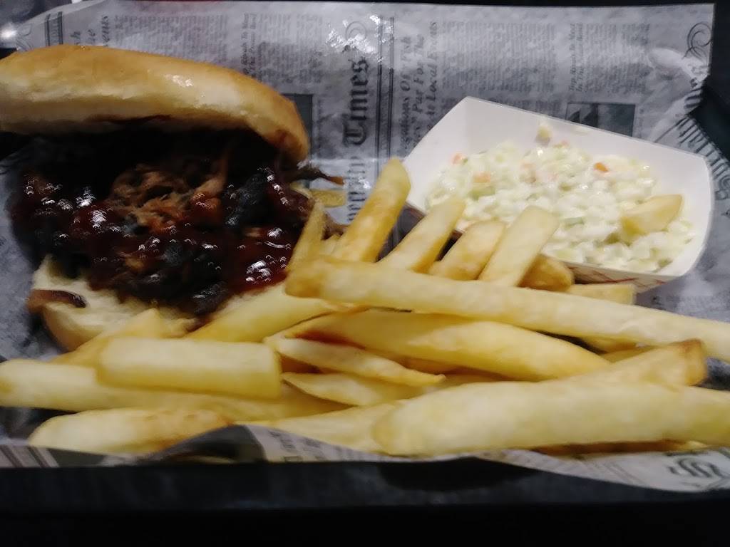 Orphan Smokehouse | restaurant | 1829 S Pine St, Centralia, IL 62801, USA | 6189185151 OR +1 618-918-5151