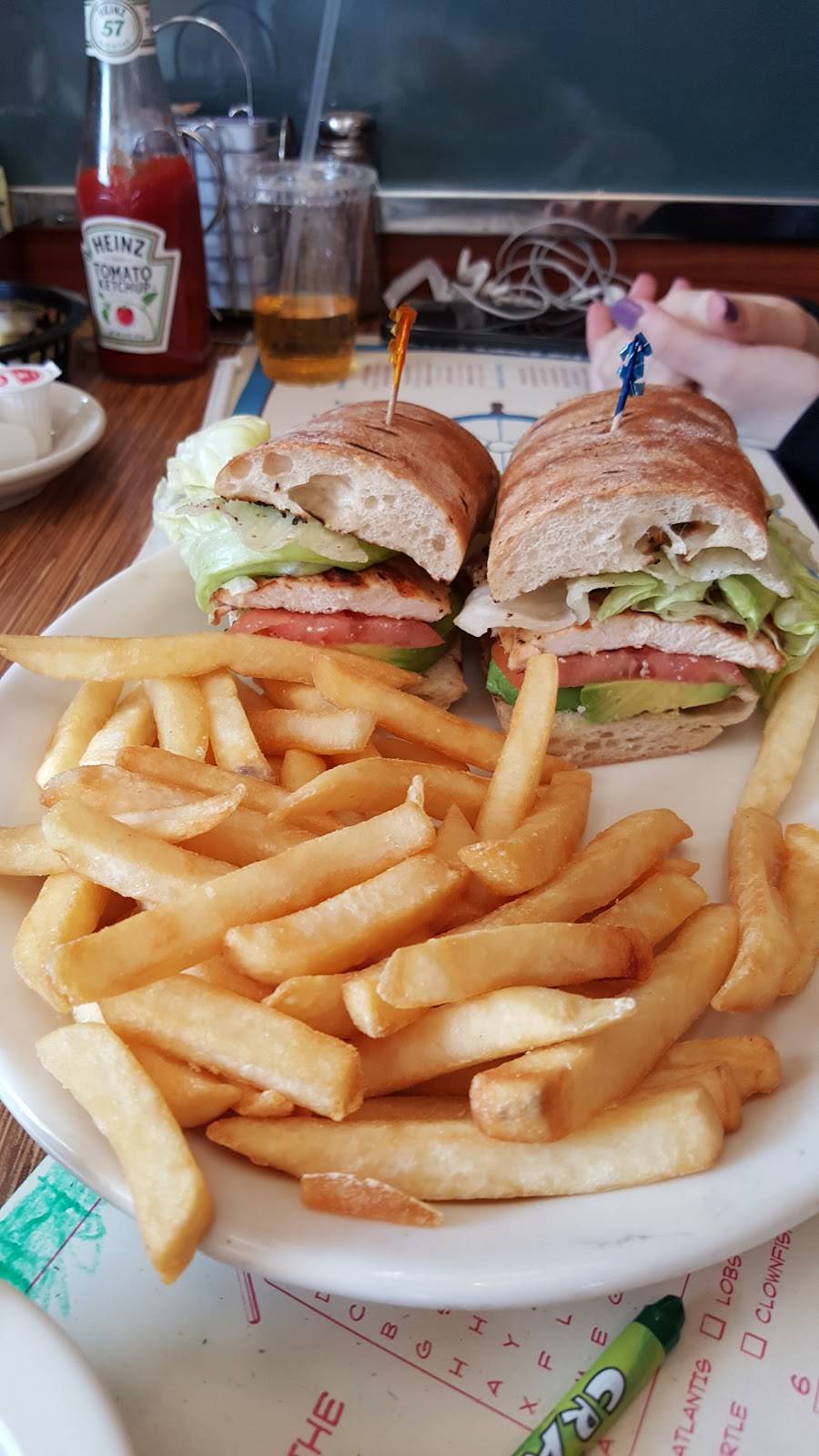 Nautilus Diner | restaurant | 1240 W Boston Post Rd, Mamaroneck, NY 10543, USA | 9148331320 OR +1 914-833-1320