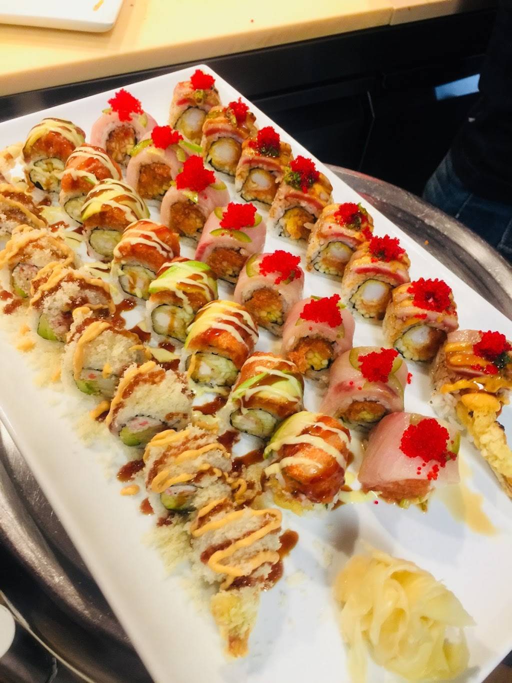 Lili Sushi | restaurant | 161 S Schmale Rd, Carol Stream, IL 60188, USA | 6305809797 OR +1 630-580-9797