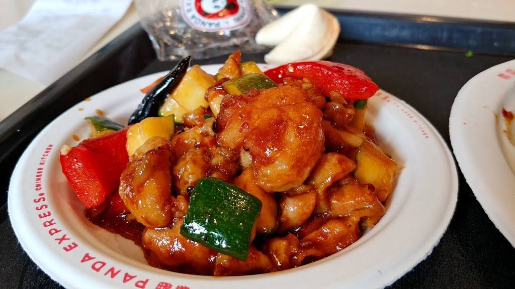 Panda Express | restaurant | 18190 W Bluemound Rd, Brookfield, WI 53045, USA | 2626419187 OR +1 262-641-9187