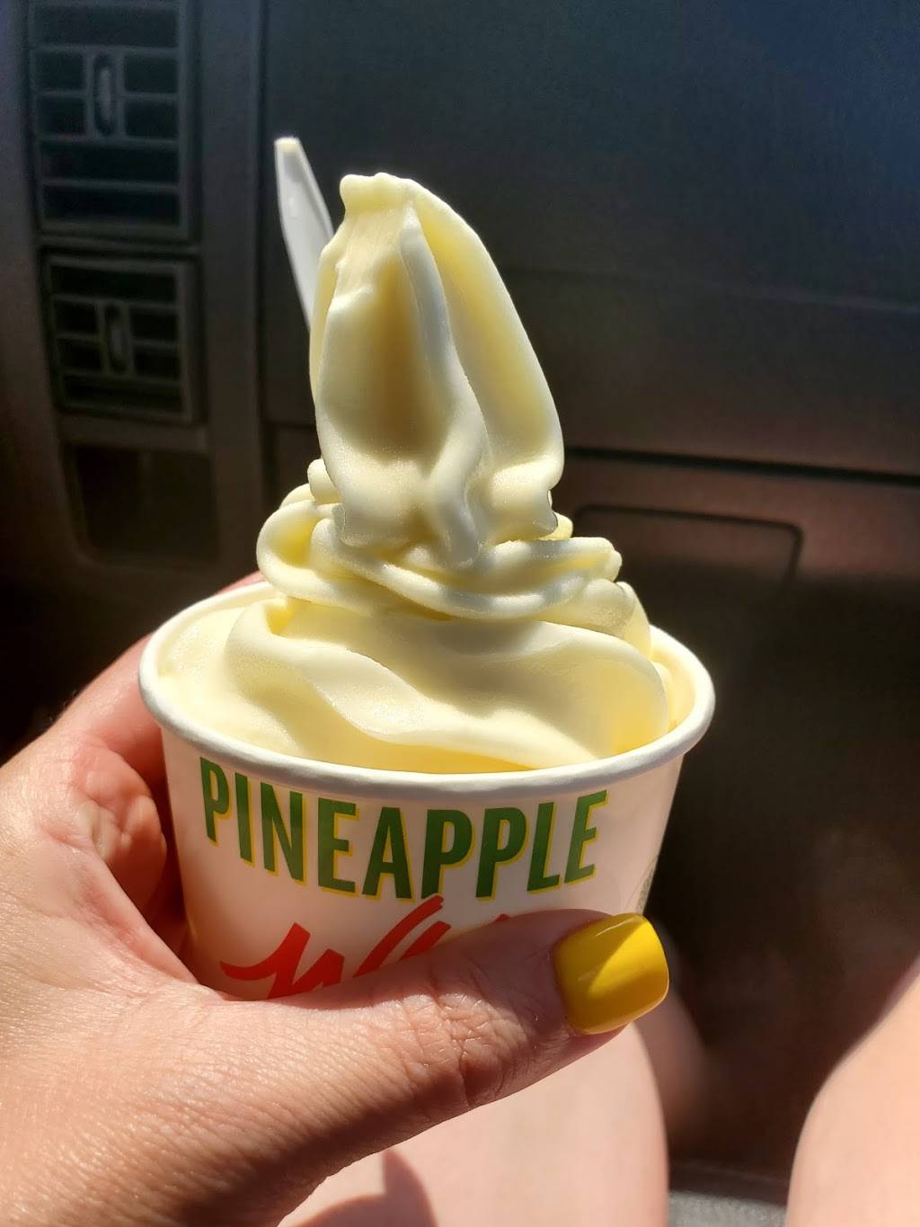 Pineapple Whip | restaurant | 1517 W Battlefield Rd, Springfield, MO 65807, USA | 4172073975 OR +1 417-207-3975