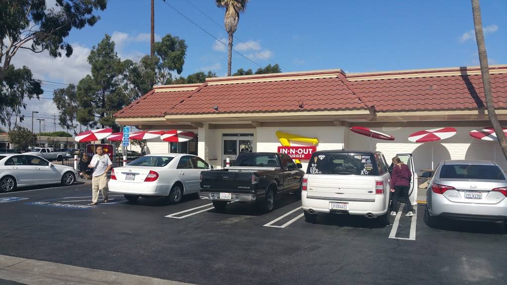 In-N-Out Burger | restaurant | 7926 Valley View St, Buena Park, CA 90620, USA | 8007861000 OR +1 800-786-1000