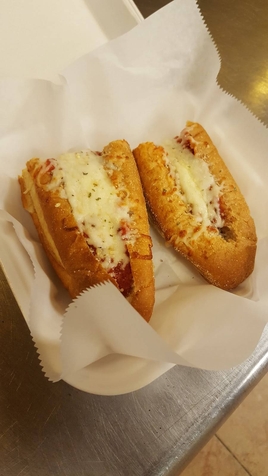 Bizzarro Pizza Express Suntree | restaurant | 5500, 8020 N Wickham Rd suite 102, Melbourne, FL 32940, USA | 3212555852 OR +1 321-255-5852