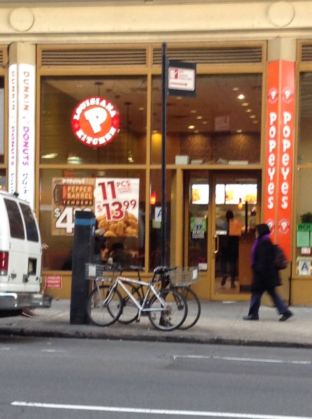 Popeyes Louisiana Kitchen | restaurant | 240 W 40th St, New York, NY 10018, USA | 2127647071 OR +1 212-764-7071