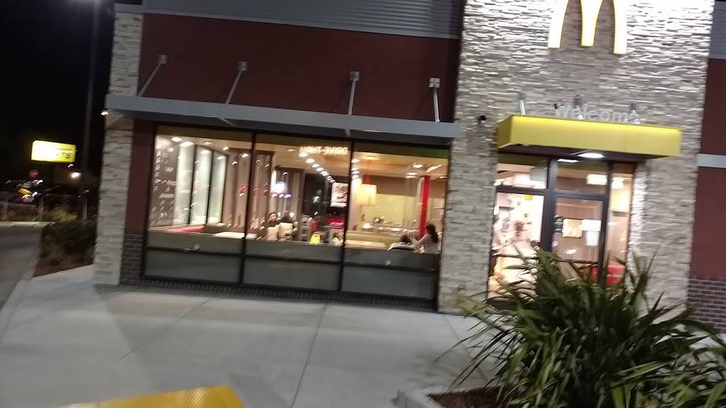 McDonalds | cafe | 14480 San Pablo Ave, San Pablo, CA 94806, USA | 5102157478 OR +1 510-215-7478