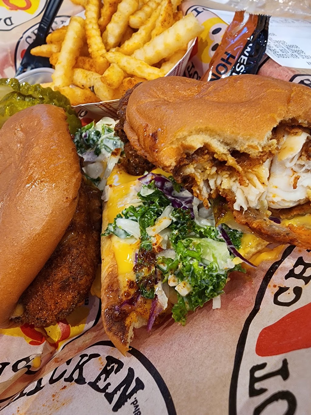 Daves Hot Chicken | restaurant | 208 Johnny Bench Dr Suite A, Oklahoma City, OK 73104, USA | 4055639158 OR +1 405-563-9158