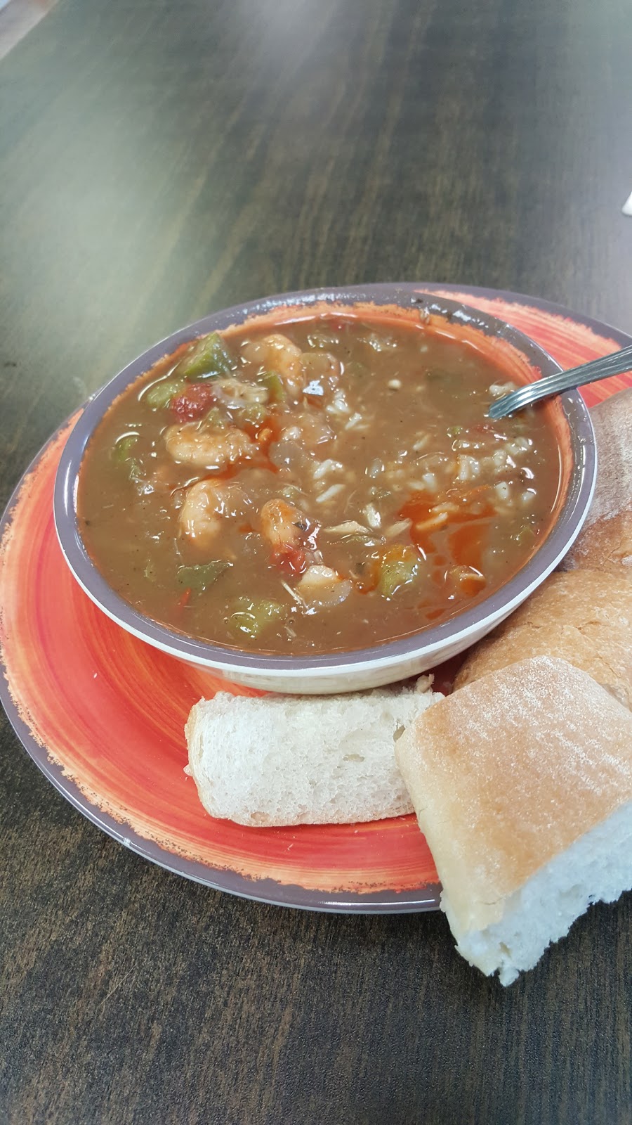 Fins Fresh Seafood and Po Boys | restaurant | 1305 W 6th St, Laurel, MS 39440, USA | 6013425141 OR +1 601-342-5141