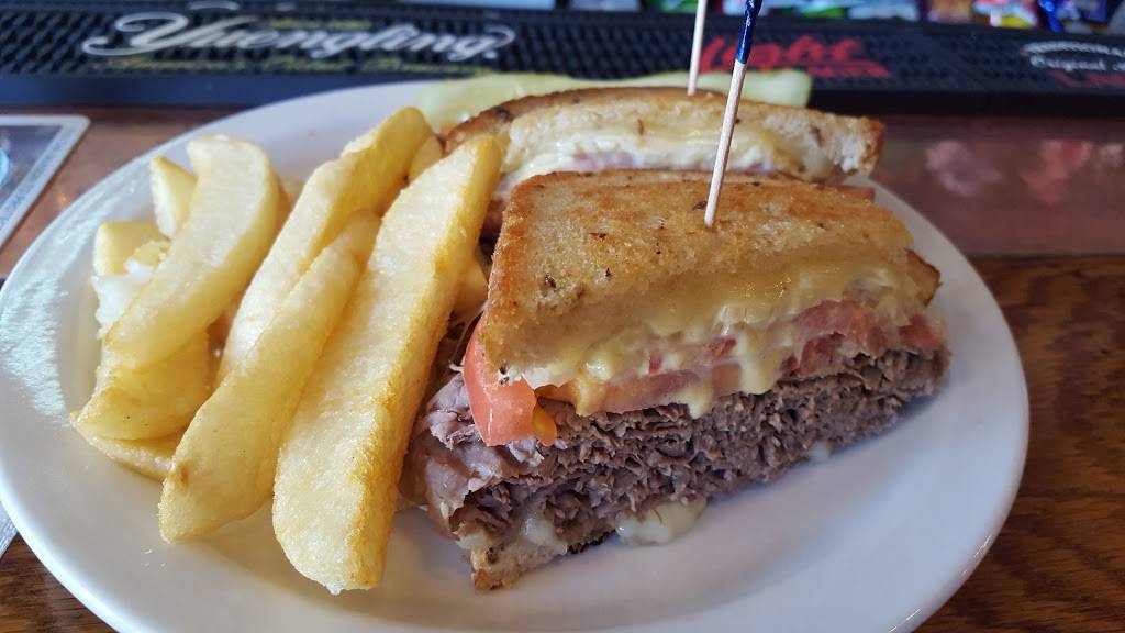 The Dizz | restaurant | 300 W 30th St, Baltimore, MD 21211, USA | 4438695864 OR +1 443-869-5864