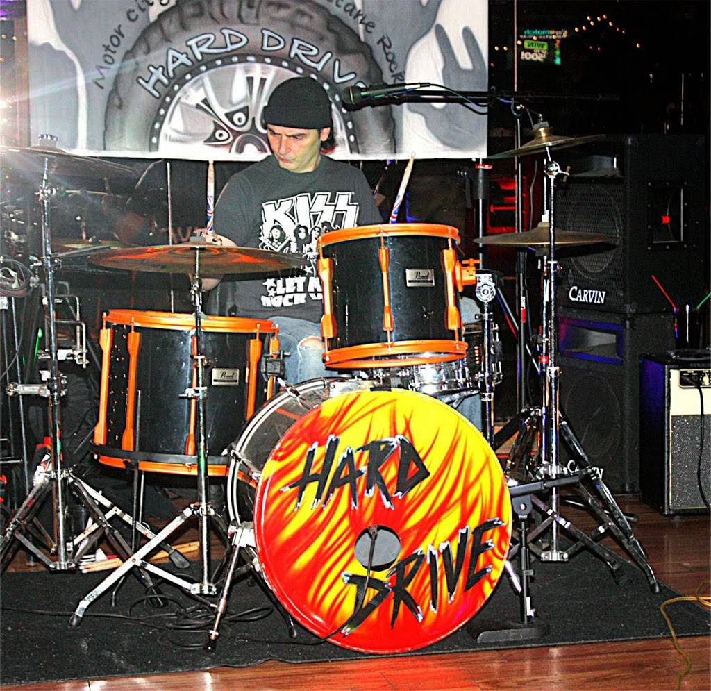 Strykers Bar & Grill | restaurant | 38301 Ford Rd, Westland, MI 48185, USA | 7347212737 OR +1 734-721-2737