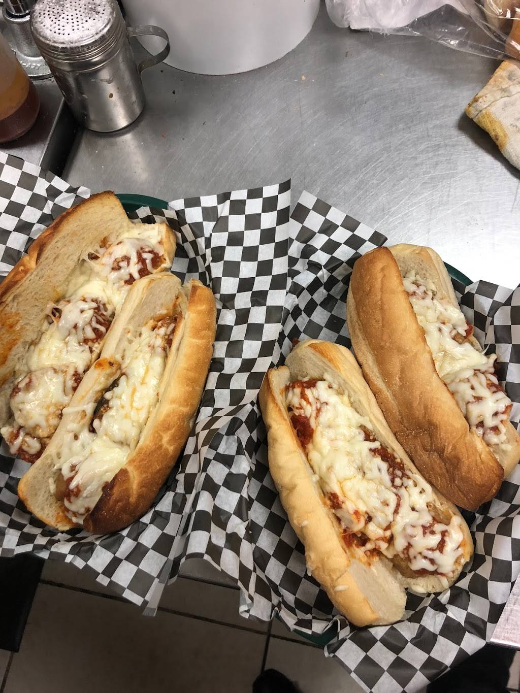 Brooklyn Brothers | restaurant | 2601 FL-19, Tavares, FL 32778, USA | 3525085506 OR +1 352-508-5506