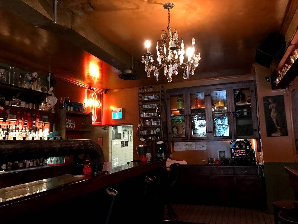 Tennessee Tavern | restaurant | 1554 Queen St W, Toronto, ON M6R 1A6, Canada | 4165357777 OR +1 416-535-7777