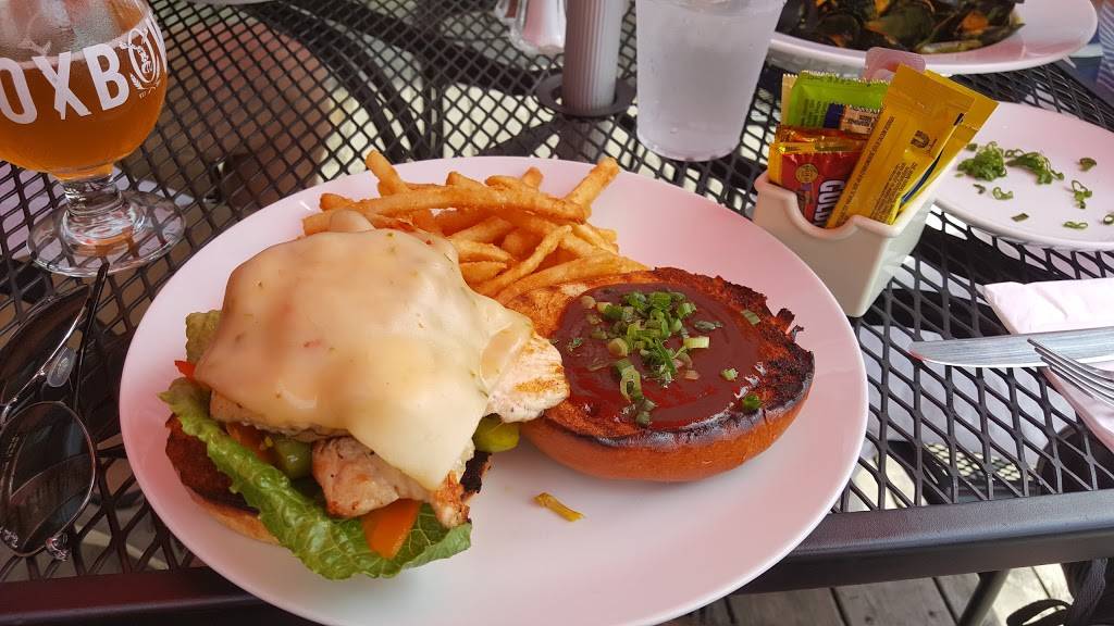 The Cockeyed Gull Restaurant | restaurant | 78 Island Ave, Peaks Island, ME 04108, USA | 2077662800 OR +1 207-766-2800