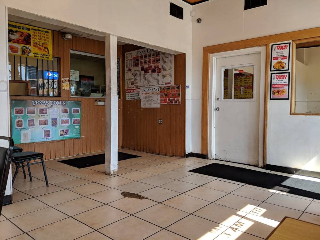 Texas Toms | restaurant | 6950 Prospect Ave, Kansas City, MO 64132, USA | 8164441551 OR +1 816-444-1551