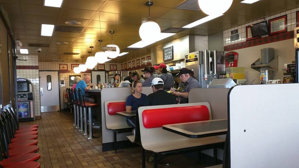 Waffle House | meal takeaway | 1069 E Main St, Greenwood, IN 46142, USA | 3178827992 OR +1 317-882-7992