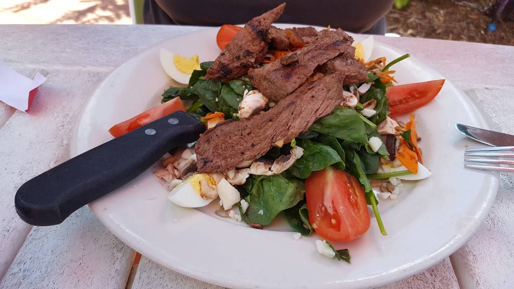 Hobos Tavern | restaurant | 1411 Whitehall Rd, Muskegon, MI 49445, USA | 2317190247 OR +1 231-719-0247