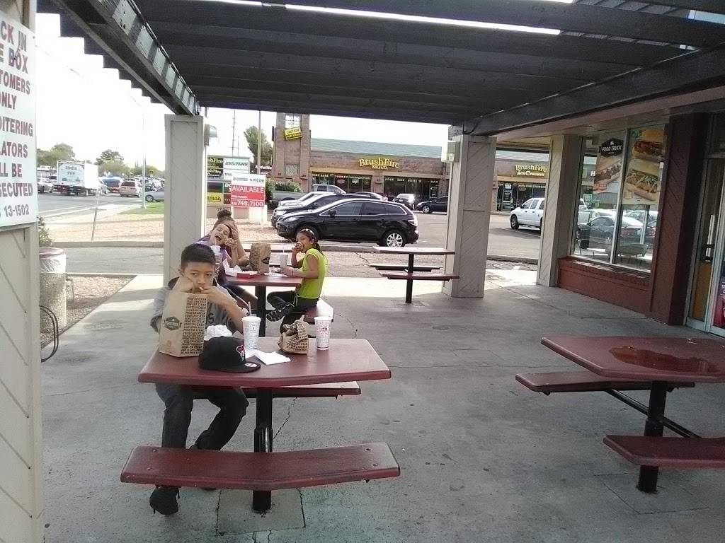 Jack in the Box | restaurant | 1302 S Kolb Rd Ave, Tucson, AZ 85710, USA | 5207471182 OR +1 520-747-1182