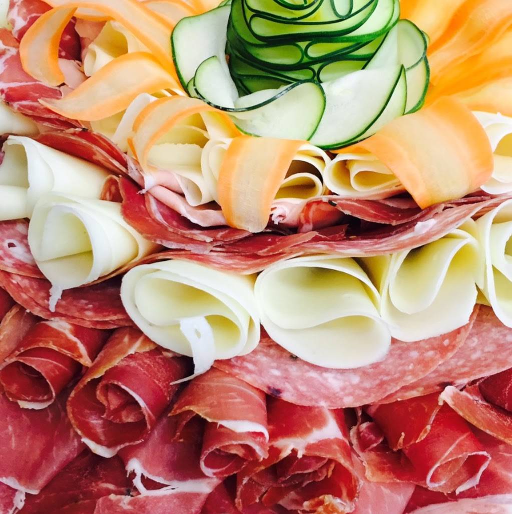 Vincenzos Italian Deli Inc | restaurant | 29 Bryant St, Dedham, MA 02026, USA | 7814936156 OR +1 781-493-6156