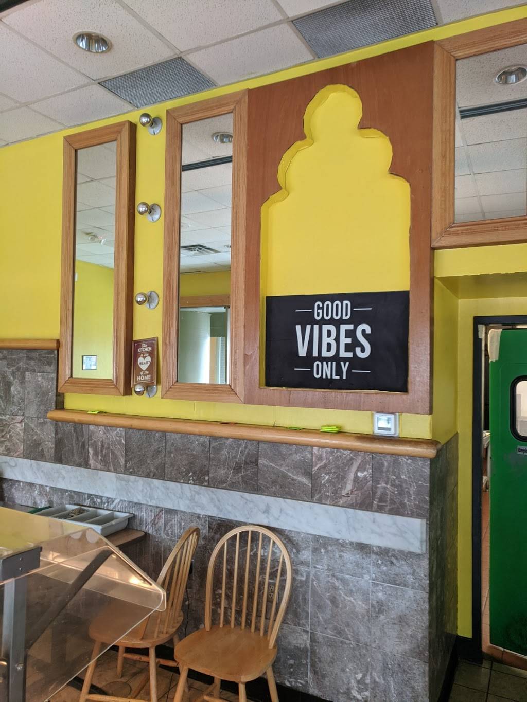 Irie Vybz Jamaican Restaurant | restaurant | 6056 Shingle Creek Pkwy, Brooklyn Center, MN 55430, USA | 7634961861 OR +1 763-496-1861