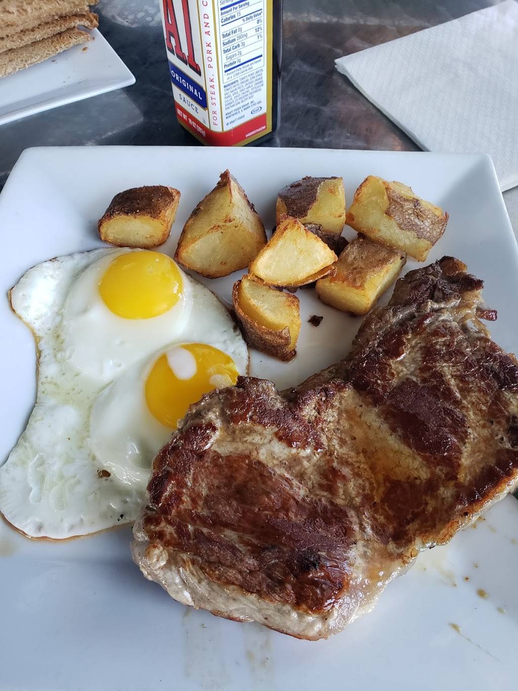 Oceans 13 Sports Bar and Grill | restaurant | 3111 N Surf Rd, Hollywood, FL 33019, USA | 9546134026 OR +1 954-613-4026