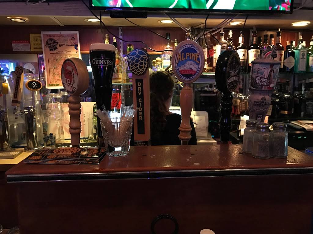 Fitzgeralds Sports Bar | restaurant | 5811 24th Ave NW, Seattle, WA 98107, USA | 2067069999 OR +1 206-706-9999