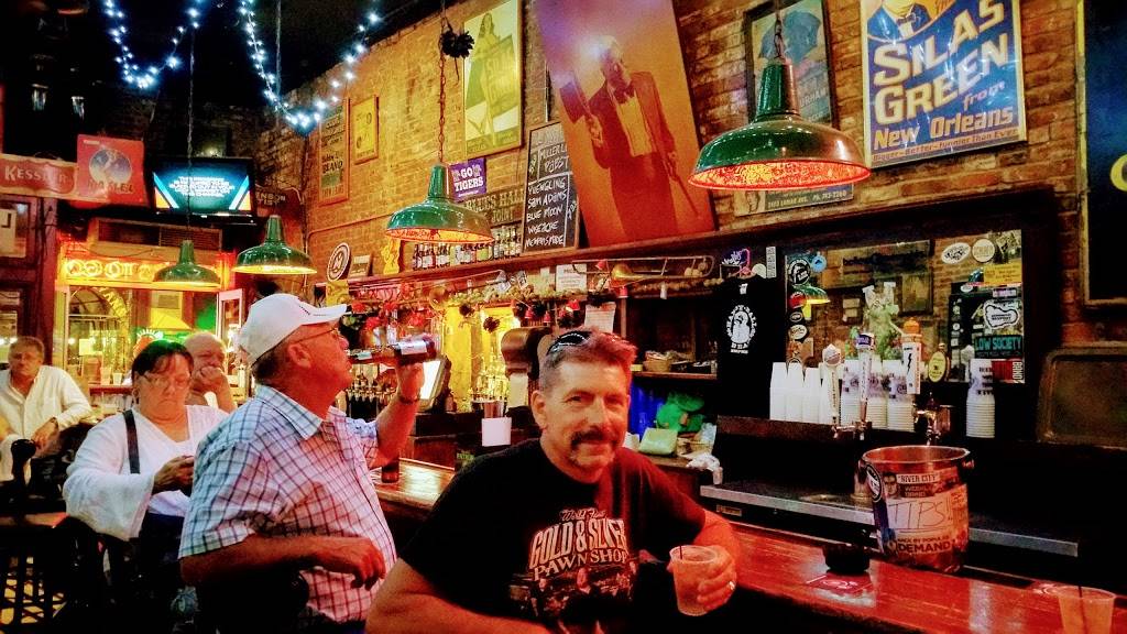 Silky OSullivans | restaurant | 183 Beale St, Memphis, TN 38103, USA | 9015229596 OR +1 901-522-9596