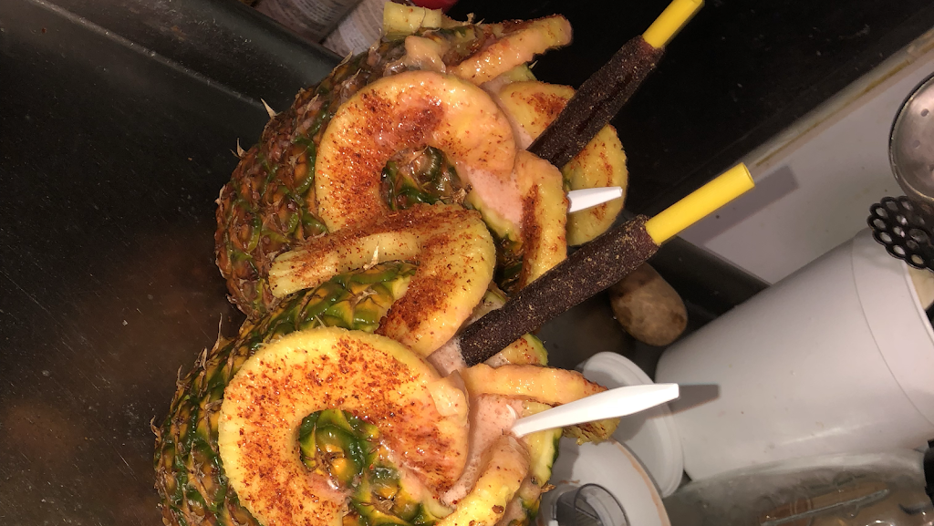 La Chiquita | restaurant | 1108 S Main St, Rockford, IL 61101, USA | 8159632997 OR +1 815-963-2997