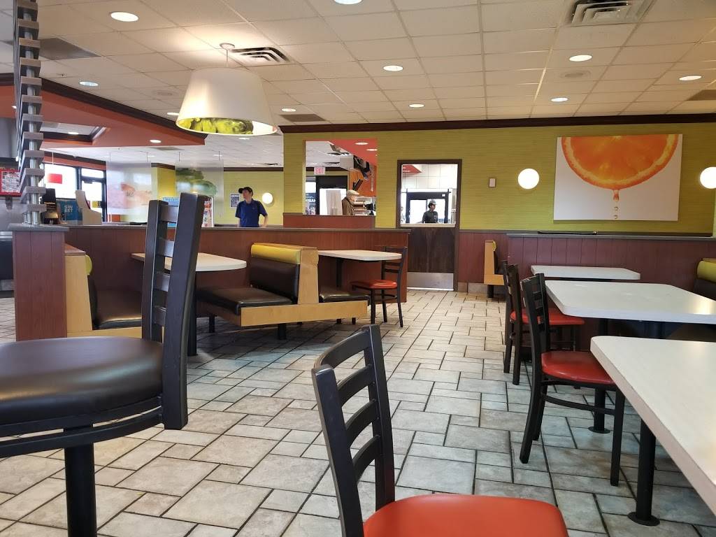 McDonalds | cafe | 5796 Coventry Ln, Fort Wayne, IN 46804, USA | 2604324595 OR +1 260-432-4595