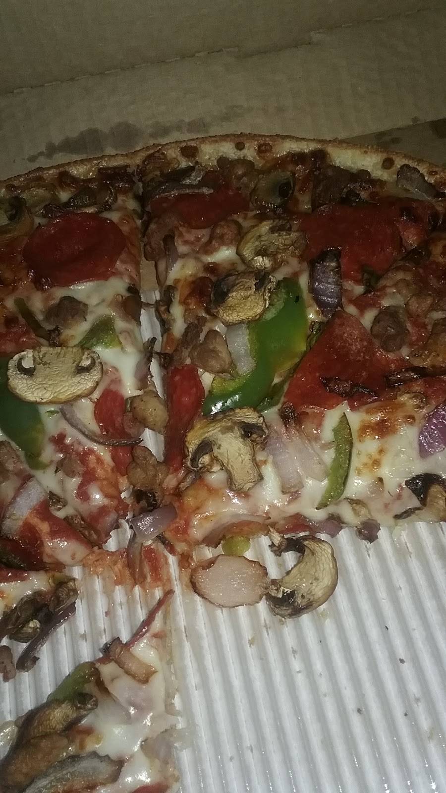 Pizza Hut | meal takeaway | 212 Cedar Ln, Knoxville, TN 37912, USA | 8656891111 OR +1 865-689-1111